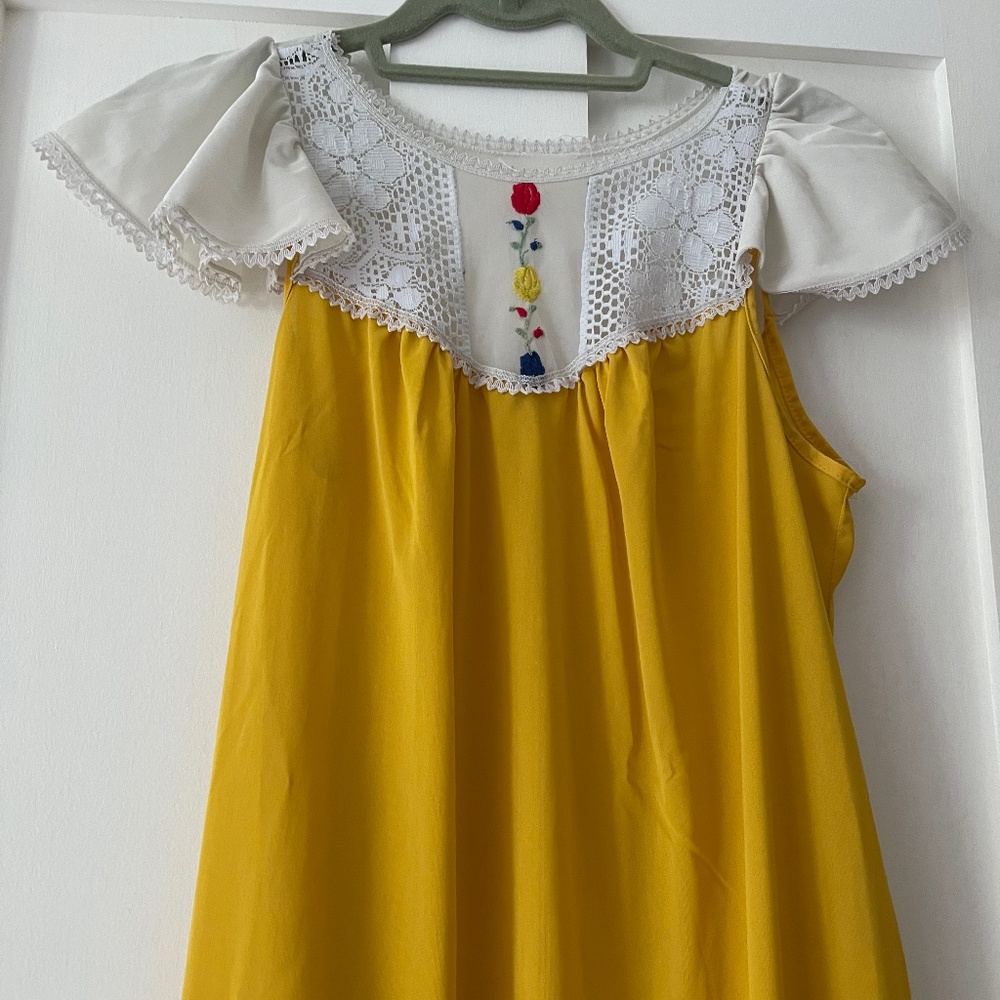 Vintage Yellow Nightgown